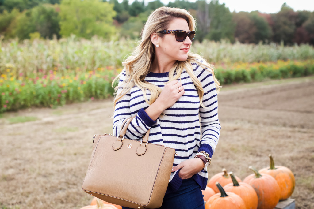 What to wear to a pumpkin patch for pumpkin picking. How we wear bean boots in the fall. Fall preppy style. New England style-15