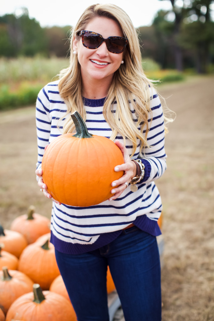 What to wear to a pumpkin patch for pumpkin picking. How we wear bean boots in the fall. Fall preppy style. New England style-16