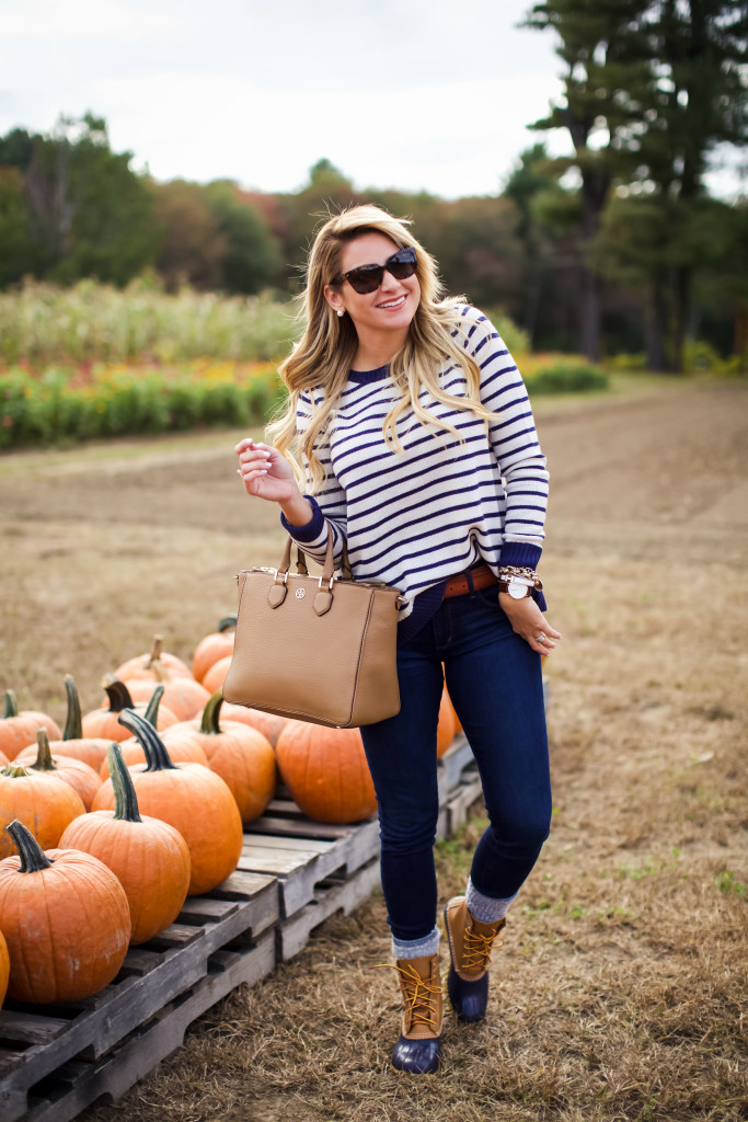 What to wear to a pumpkin patch for pumpkin picking. How we wear bean boots in the fall. Fall preppy style. New England style-2