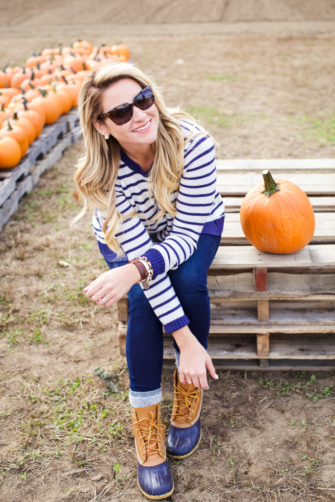 What to wear to a pumpkin patch for pumpkin picking. How we wear bean boots in the fall. Fall preppy style. New England style-21